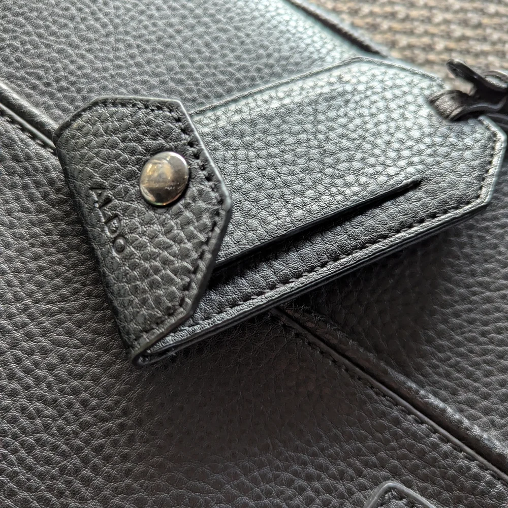 Aldo Black Faux Leather Men's Unisex Laptop Bag Student Shoulder Messenger Tech